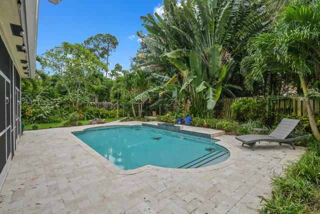 $670,000 | 4576 Thornwood Circle, Palm Beach Gardens, FL 33418