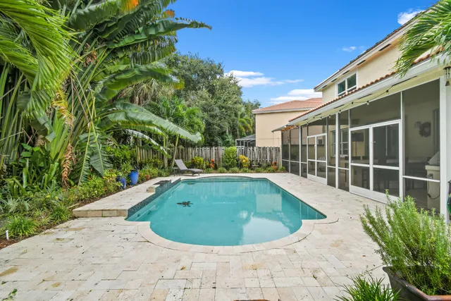 $670,000 | 4576 Thornwood Circle, Palm Beach Gardens, FL 33418