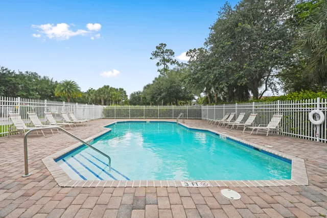 $670,000 | 4576 Thornwood Circle, Palm Beach Gardens, FL 33418