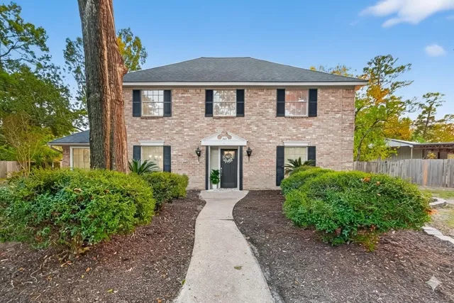 $319,000 | 1123 Belaya Lane, Houston, TX 77090