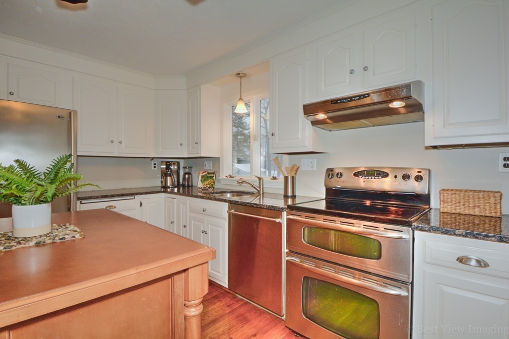 66 Rathbun Road Natick, MA 01760 - Photo 9 of 30 Gallery Image 9