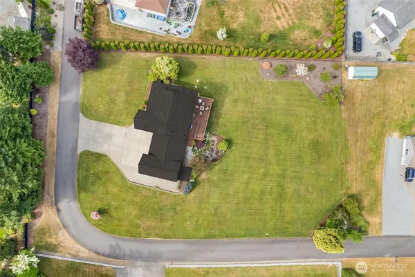 a view of house and outdoor space