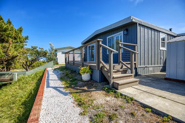 a view of a pathway both side of building