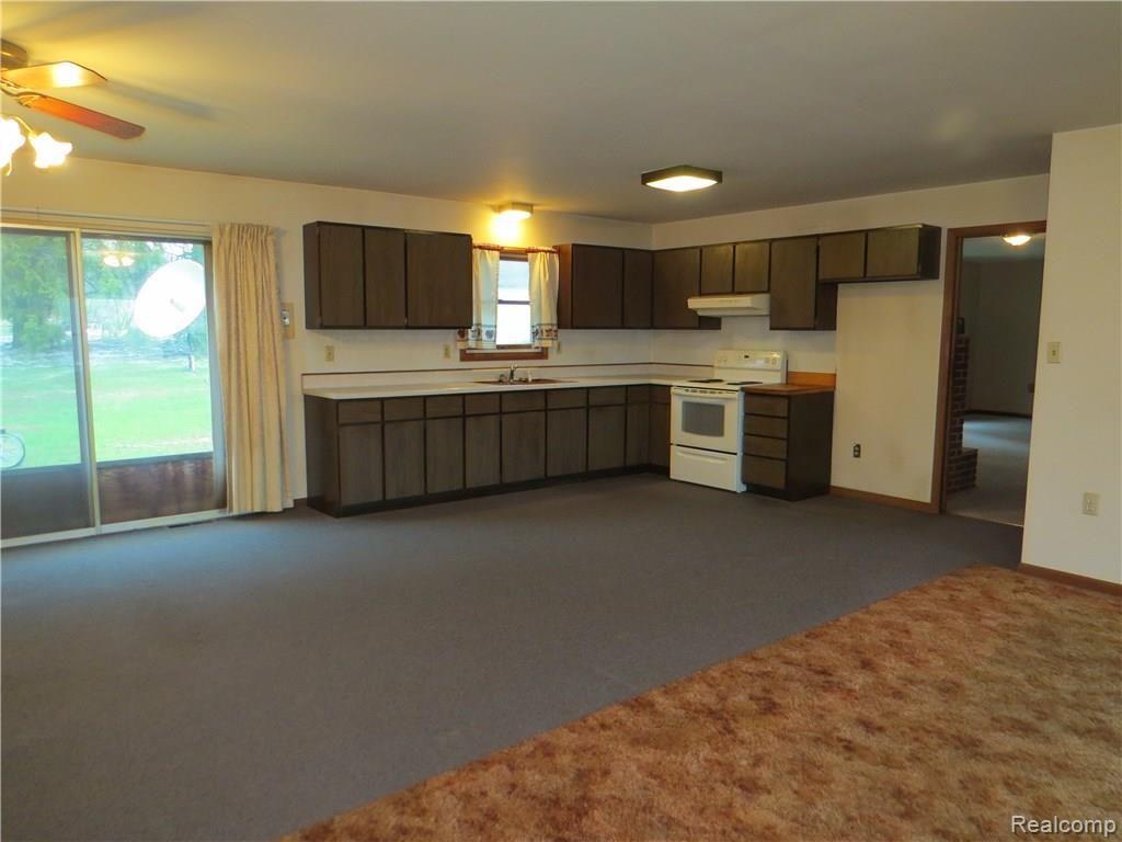 9820 North Territorial Road Dexter, MI 48130 - Photo 6 of 15 06-IMG_3269.JPG