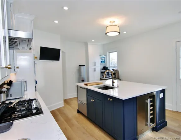 $5,300 | 30 St George Avenue, Stamford, CT 06905