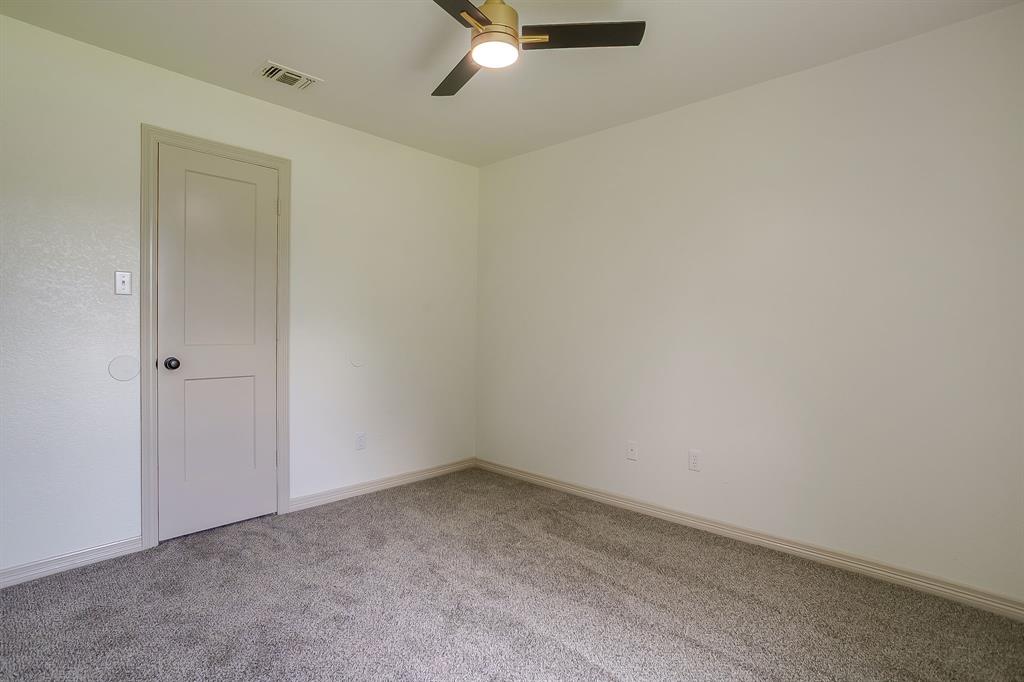 102 Meadow Ridge Avenue Venus, TX 76084 - Photo 24 of 40