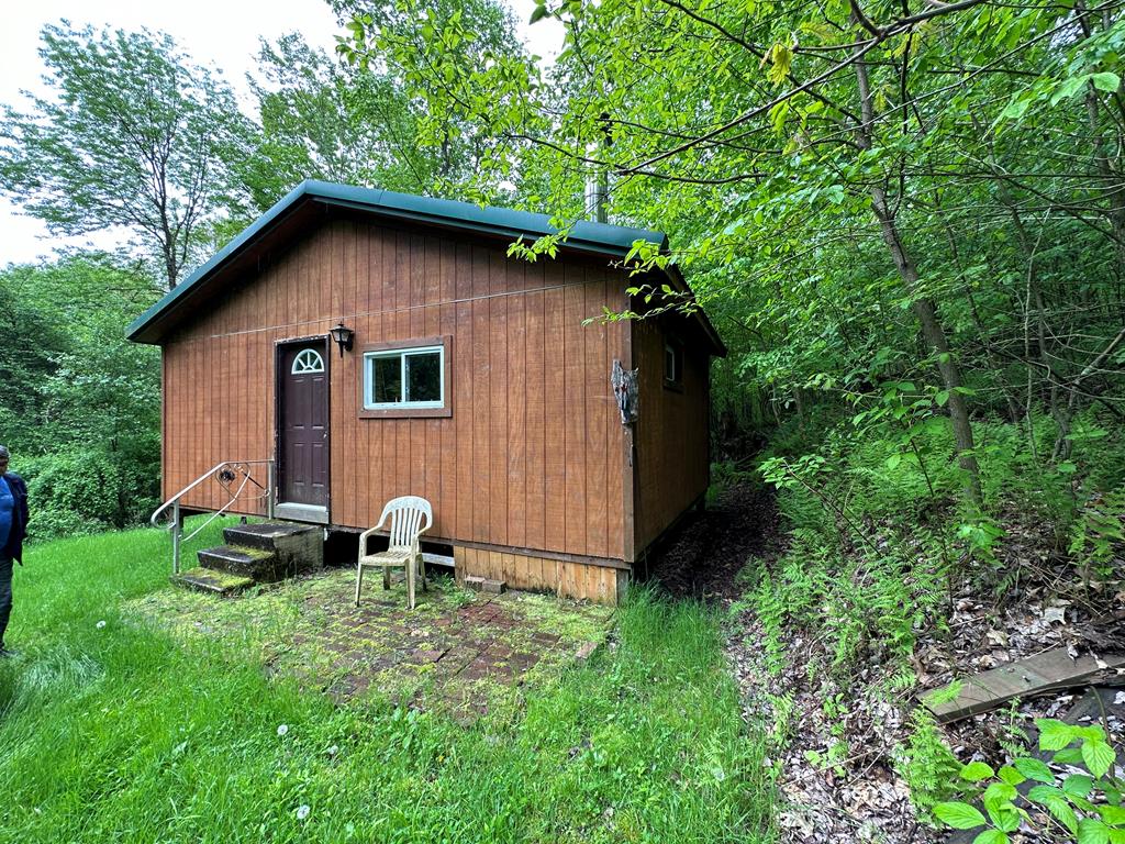 979 Tarr Road Titusville, PA 16354 - Photo 1 of 11