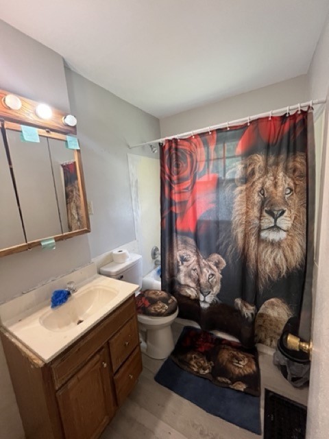 1770 North Church Street Decatur, IL 62526 - Photo 9 of 18 Bathroom