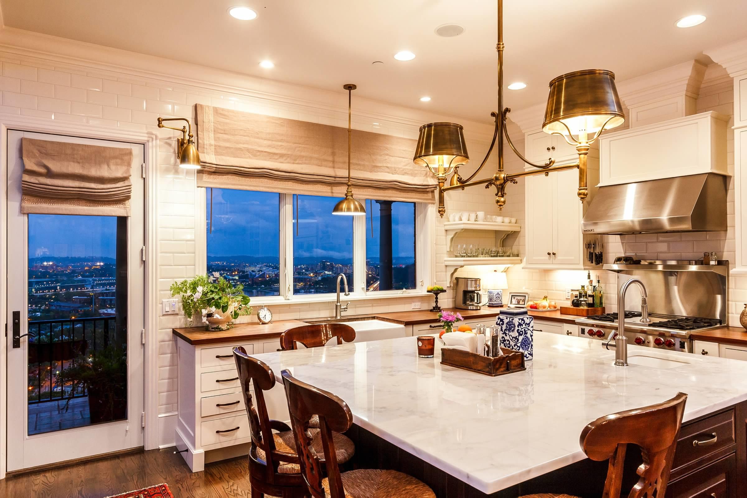 554 Whitehall Road, Unit 126 Chattanooga, TN 37405 - Photo 17 of 60 Kitchen at night