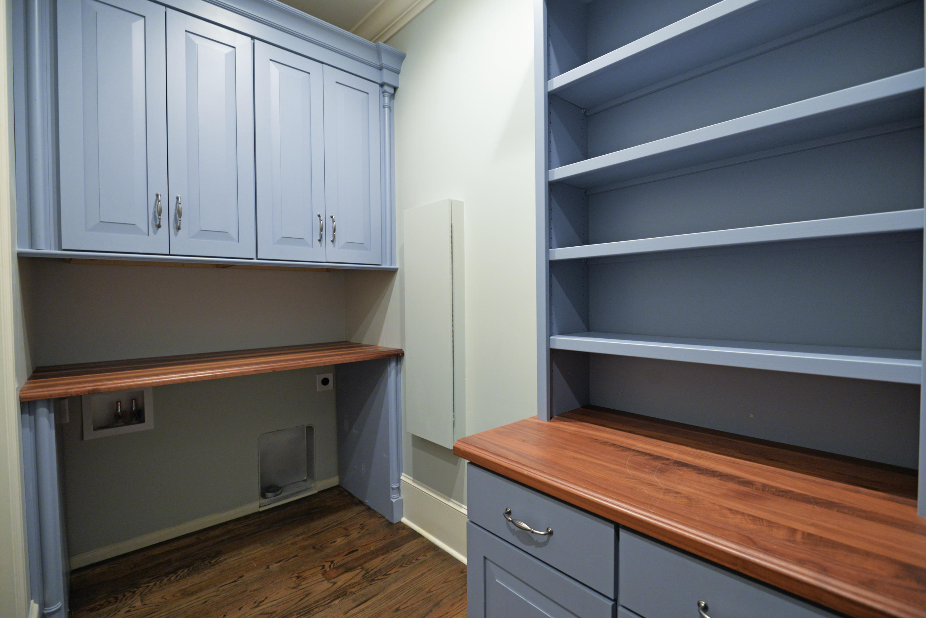 554 Whitehall Road, Unit 126 Chattanooga, TN 37405 - Photo 23 of 60 Laundry room view 1