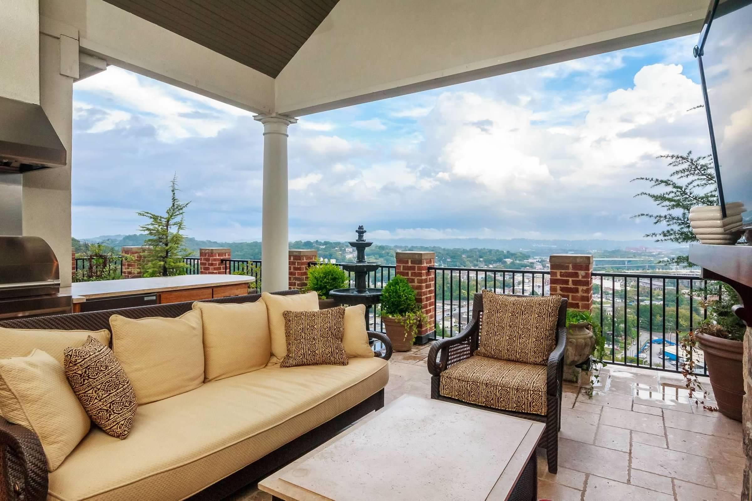 554 Whitehall Road, Unit 126 Chattanooga, TN 37405 - Photo 45 of 60 Outdoor living 1