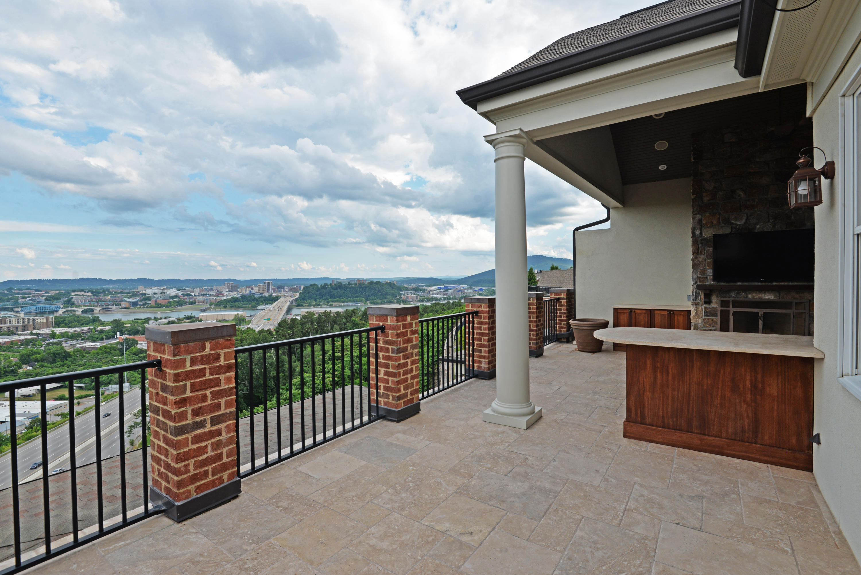 554 Whitehall Road, Unit 126 Chattanooga, TN 37405 - Photo 49 of 60 Upper level baclony and view