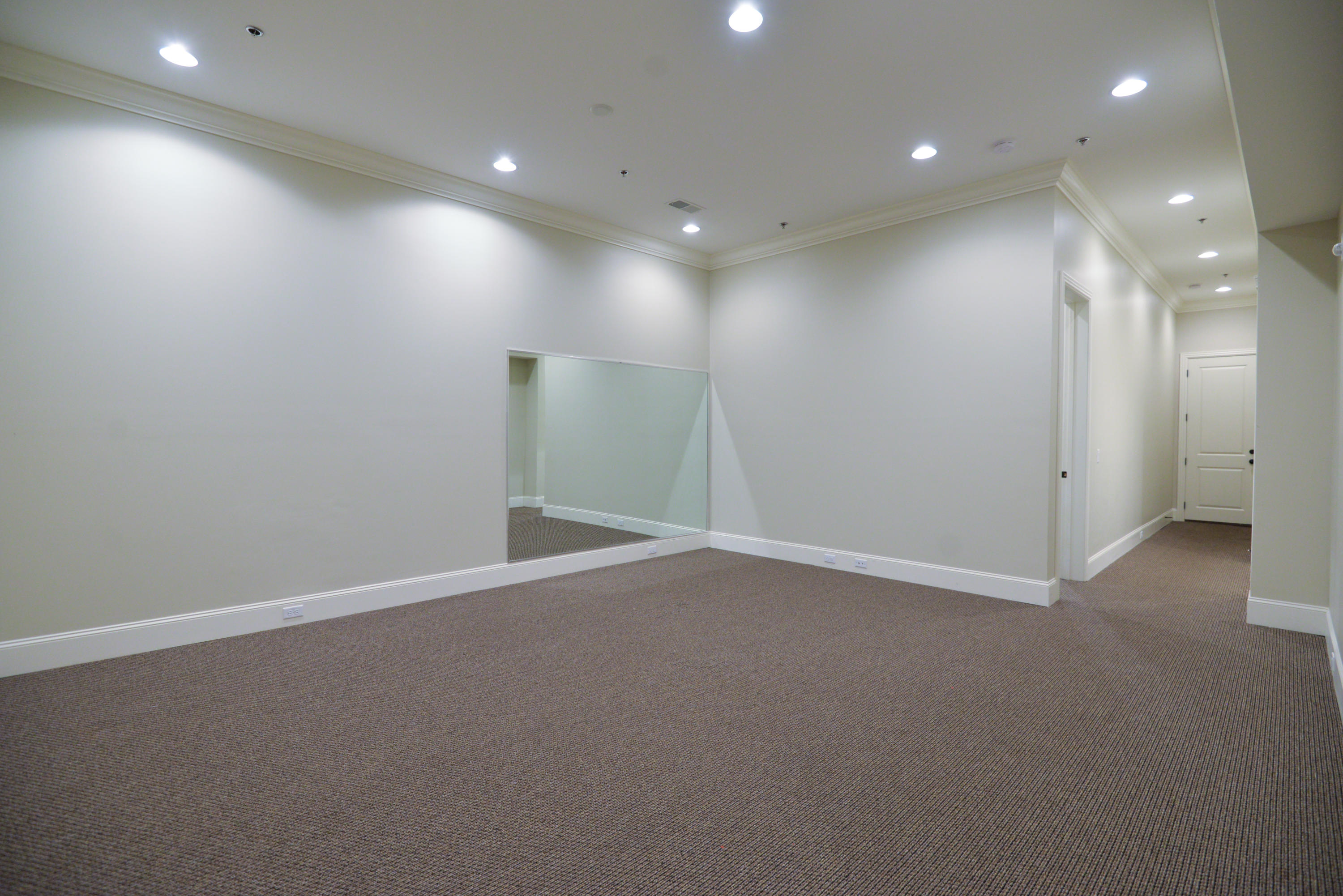 554 Whitehall Road, Unit 126 Chattanooga, TN 37405 - Photo 53 of 60 Basement rec room view 1