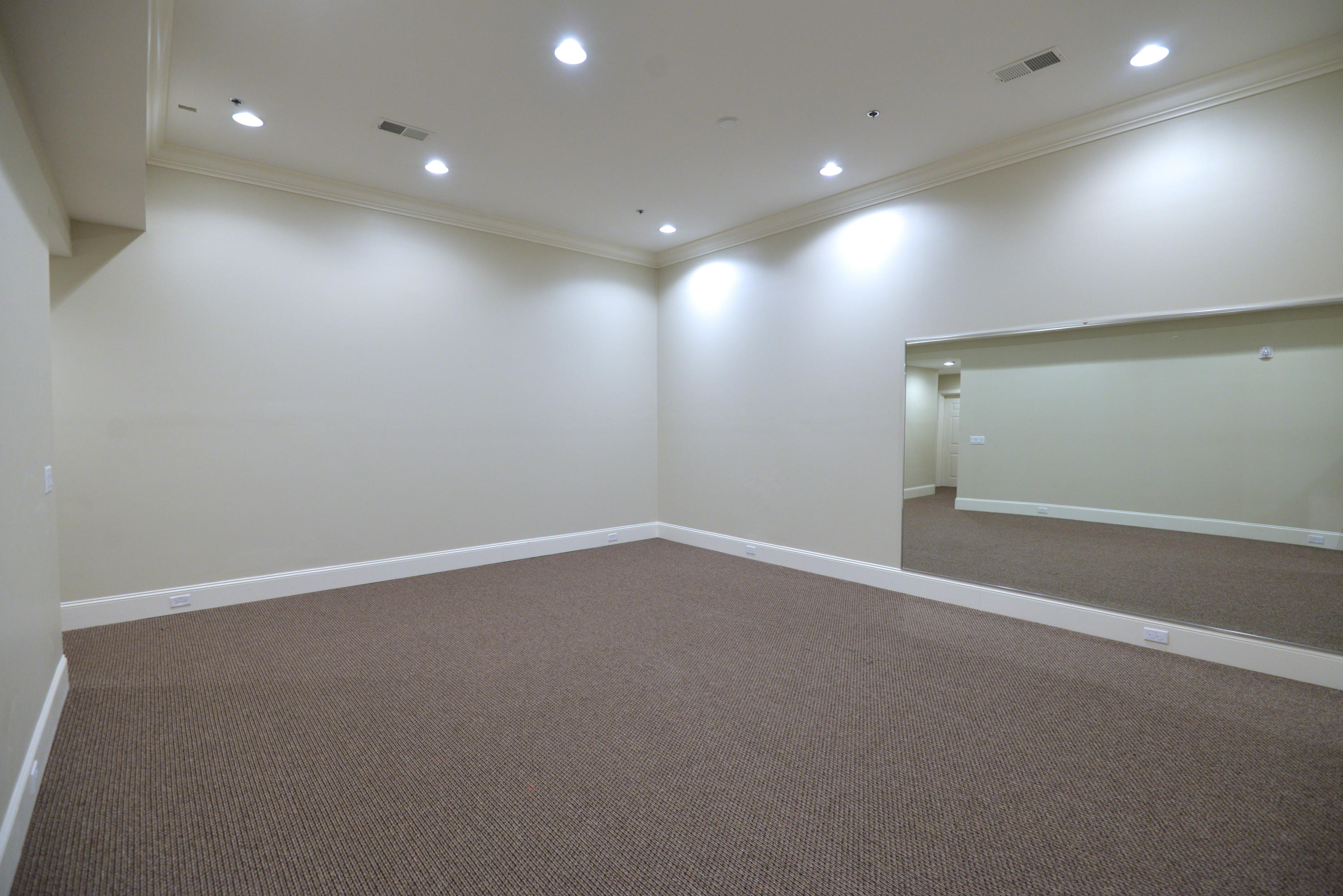 554 Whitehall Road, Unit 126 Chattanooga, TN 37405 - Photo 54 of 60 Basement rec room view 2