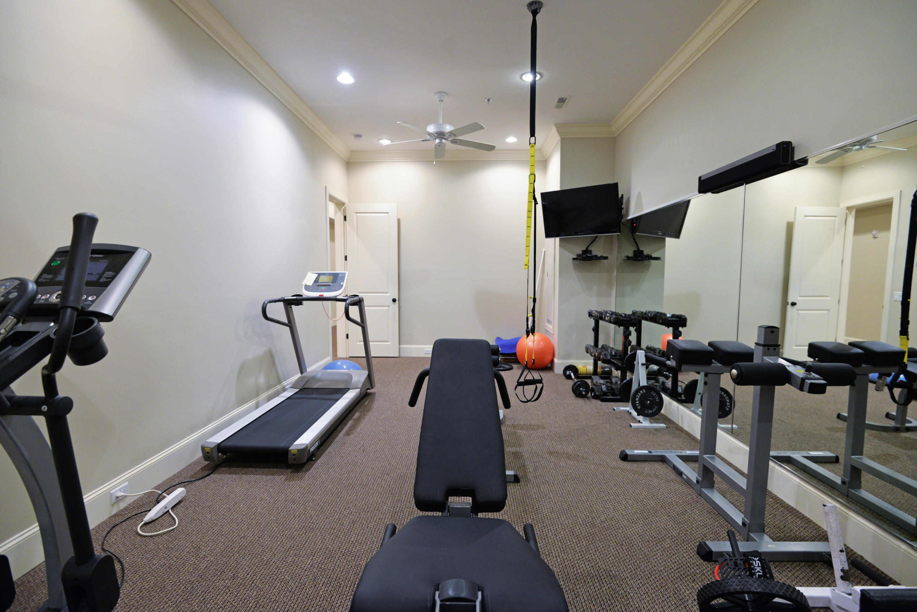554 Whitehall Road, Unit 126 Chattanooga, TN 37405 - Photo 56 of 60 Basement exercise room
