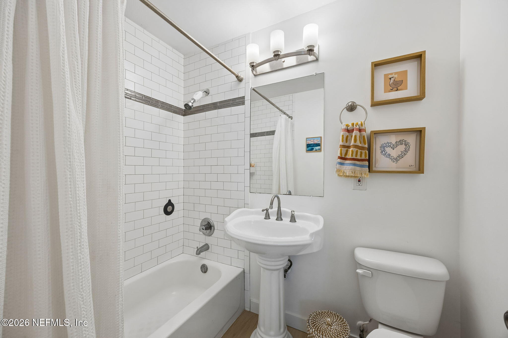 455 Irex Road Atlantic Beach, FL 32233 - Photo 20 of 60 Hall Bathroom