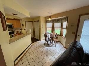 5760 West Ridgewood Road Springfield, OH 45503 - Photo 10 of 49