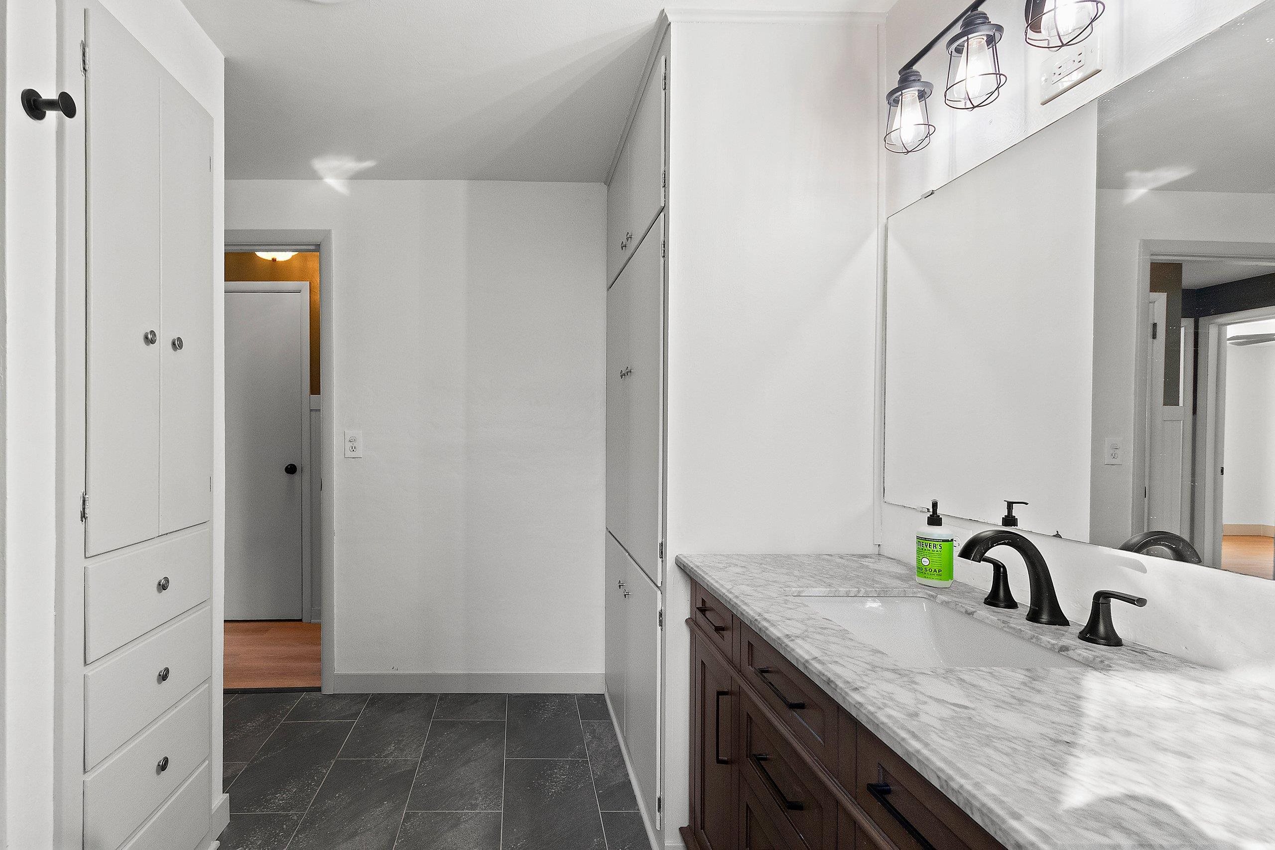 3263 South Clay Street Green Bay, WI 54301 - Photo 23 of 44