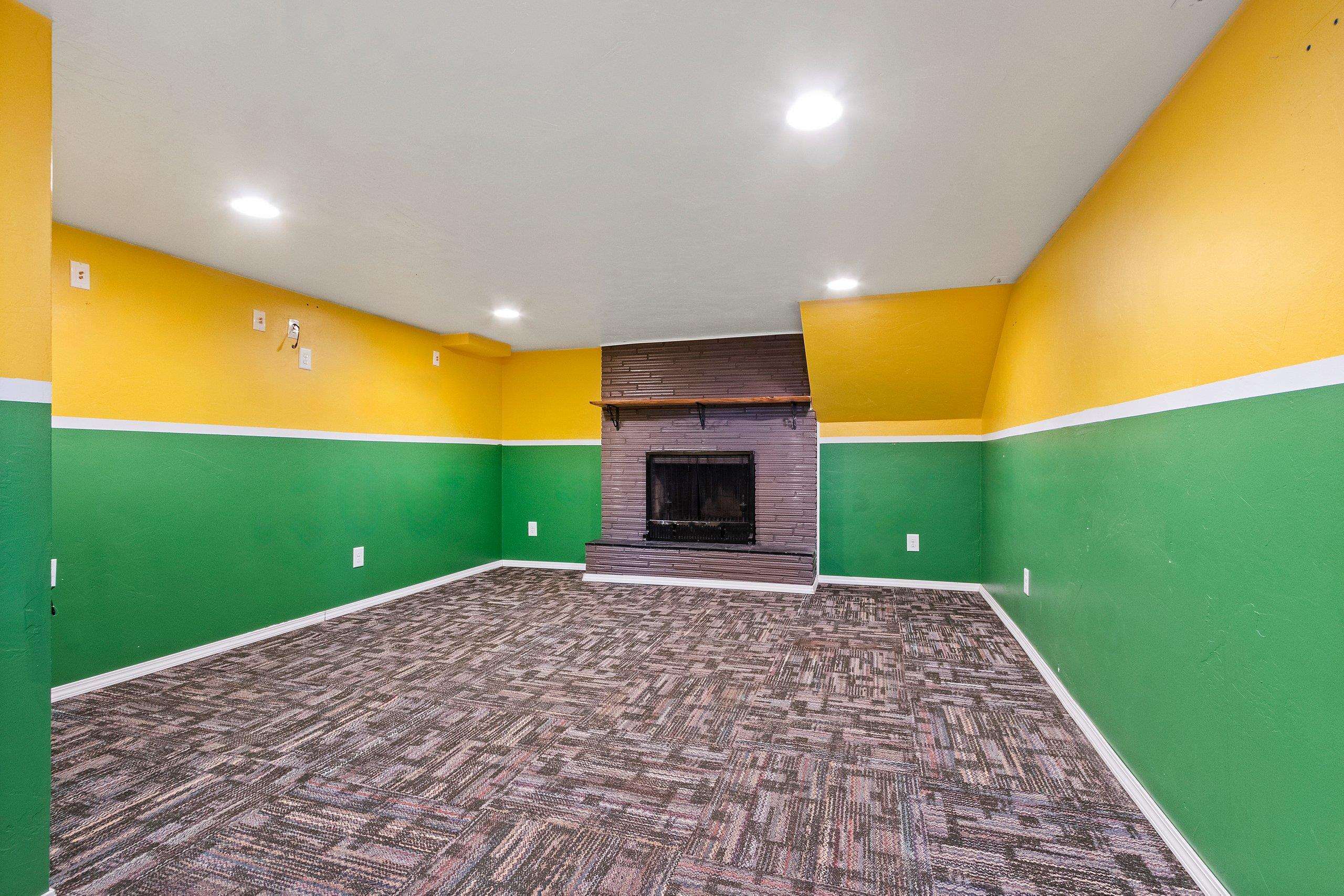 3263 South Clay Street Green Bay, WI 54301 - Photo 35 of 44