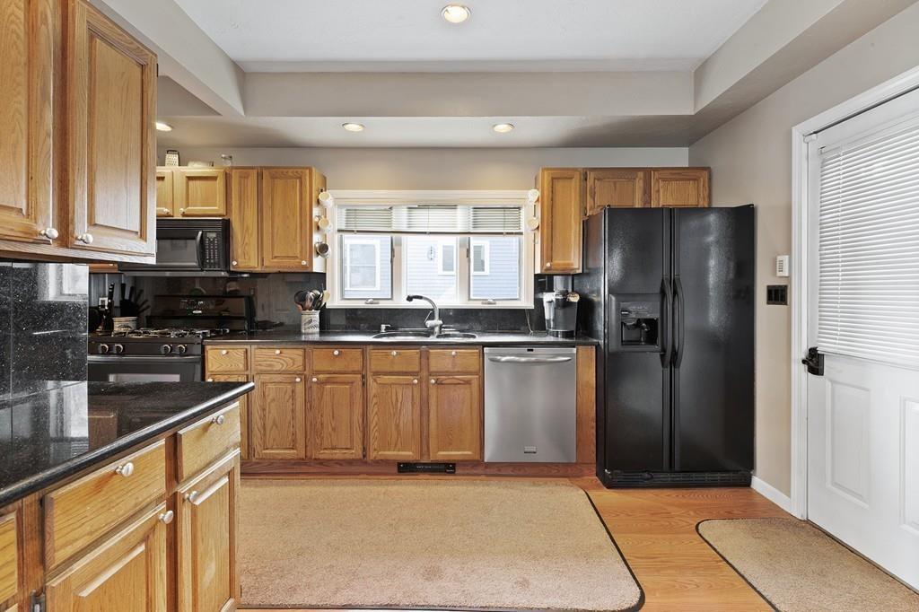 30 Hampton Circle Hull, MA 02045 - Photo 7 of 35 Gallery Image 7