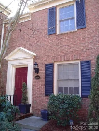 $2,350 | 520 North Poplar Street, Charlotte, NC 28202