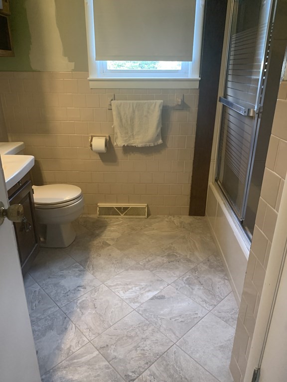 336 Orswell Street Fall River, MA 02721 - Photo 5 of 8 Gallery Image 5