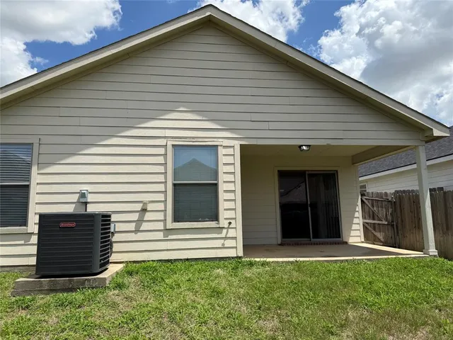 $2,000 | 12125 Walden Wood Drive, Fort Worth, TX 76244