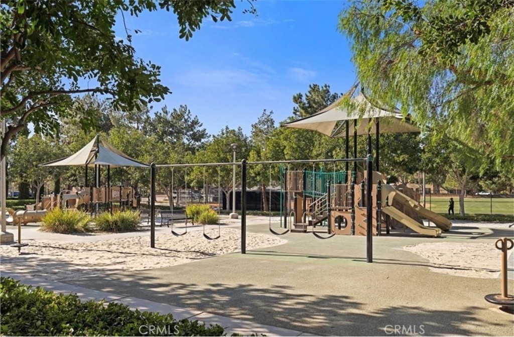 94 Chantilly Irvine, CA 92620 - Photo 24 of 30 a view of a park
