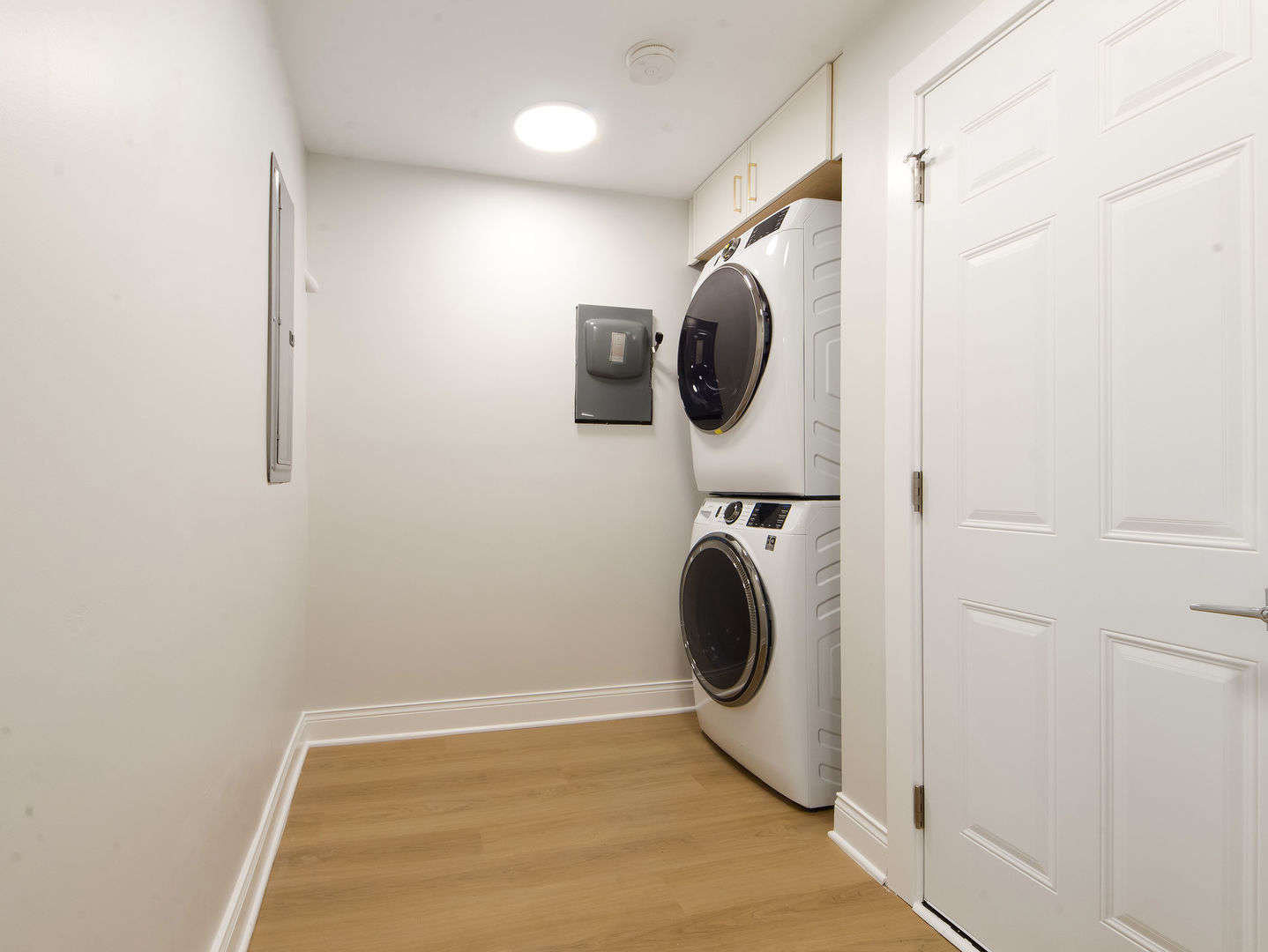 4343 Davis Street Skokie, IL 60076 - Photo 26 of 41 a utility room with dryer and washer