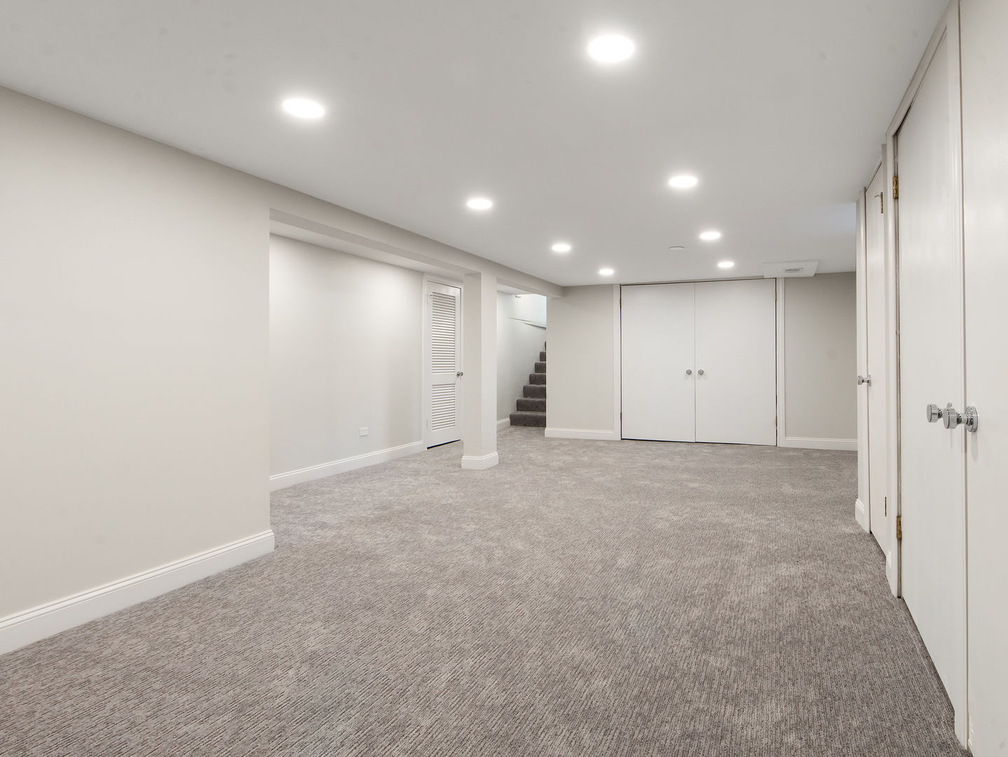 4343 Davis Street Skokie, IL 60076 - Photo 33 of 41 a view of an empty room