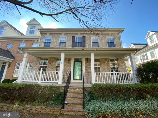 $3,100 | 13822 Custis Square, Woodbridge, VA 22191