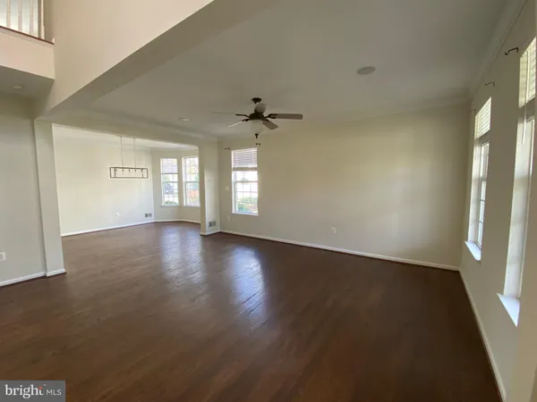 $3,100 | 13822 Custis Square, Woodbridge, VA 22191