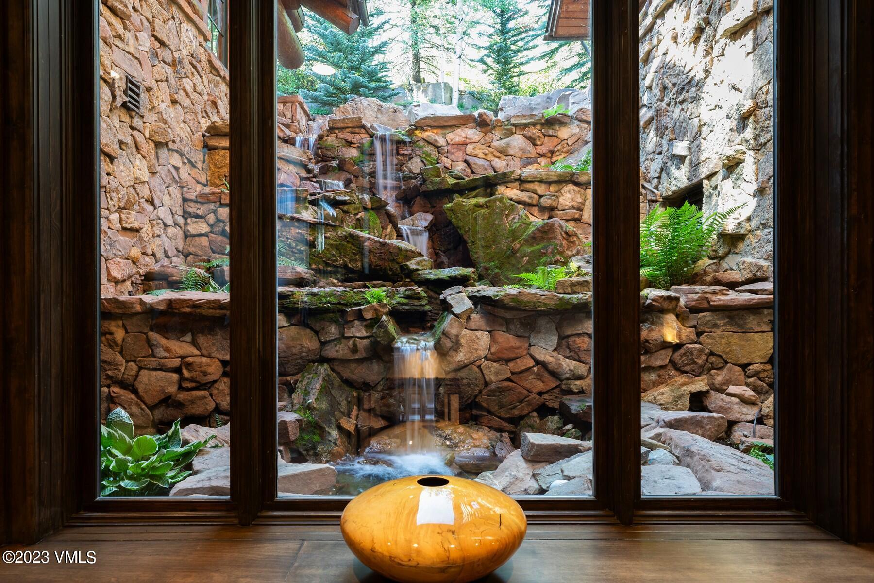 941 Daybreak Ridge Road Avon, CO 81620 - Photo 18 of 29 a view of a window with outside view