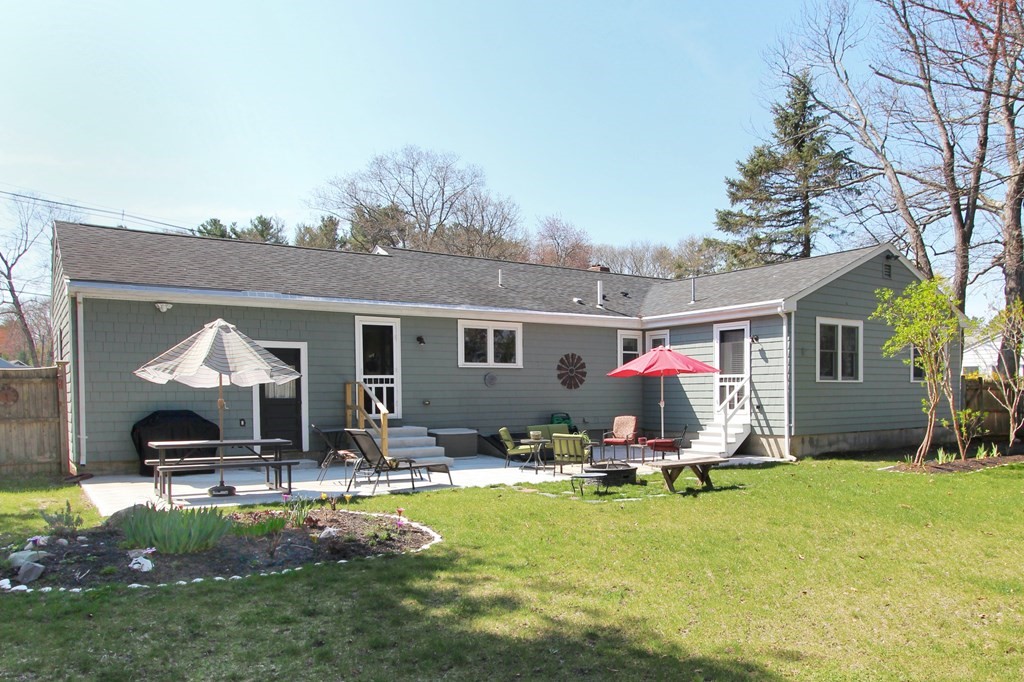 11 Maplecroft Road Canton, MA 02021 - Photo 3 of 36 Gallery Image 3