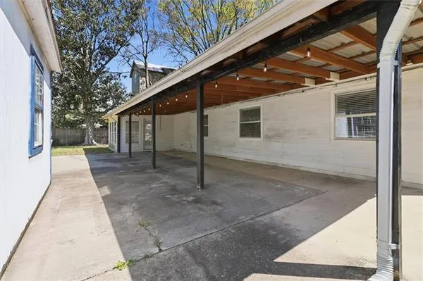 $375,000 | 334 West Street, Mandeville, LA 70448