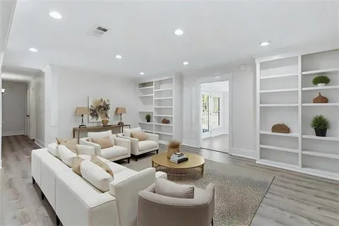 $375,000 | 334 West Street, Mandeville, LA 70448