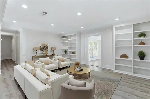 $375,000 | 334 West Street, Mandeville, LA 70448