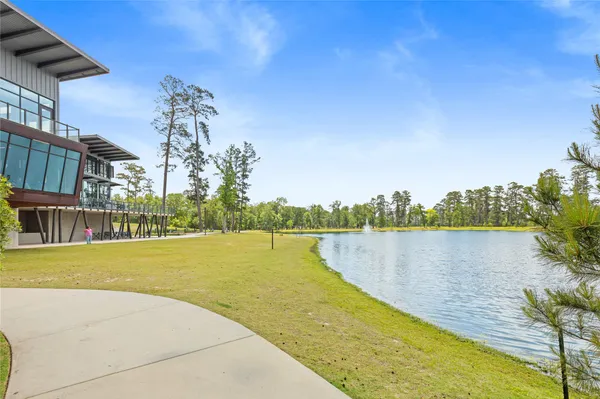$327,500 | 641 Royal Arch Drive, Conroe, TX 77304