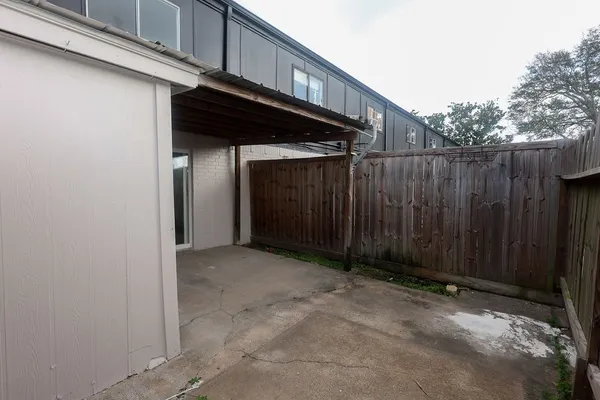 $1,450 | 708 Staitti Street, Unit 6, Humble, TX 77338