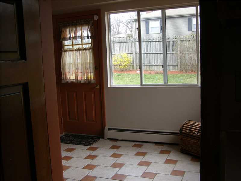 517 Budlong Road Cranston, RI 02920 - Photo 14 of 24 Mud Room.