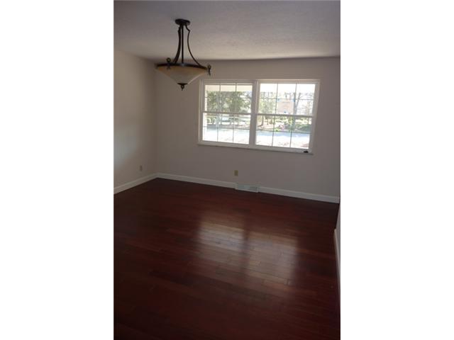 1750 Lane Road Columbus, OH 43220 - Photo 2 of 25 Gallery Image 2
