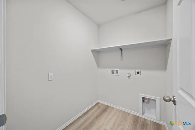 a view of a yard in front of a house with a yard