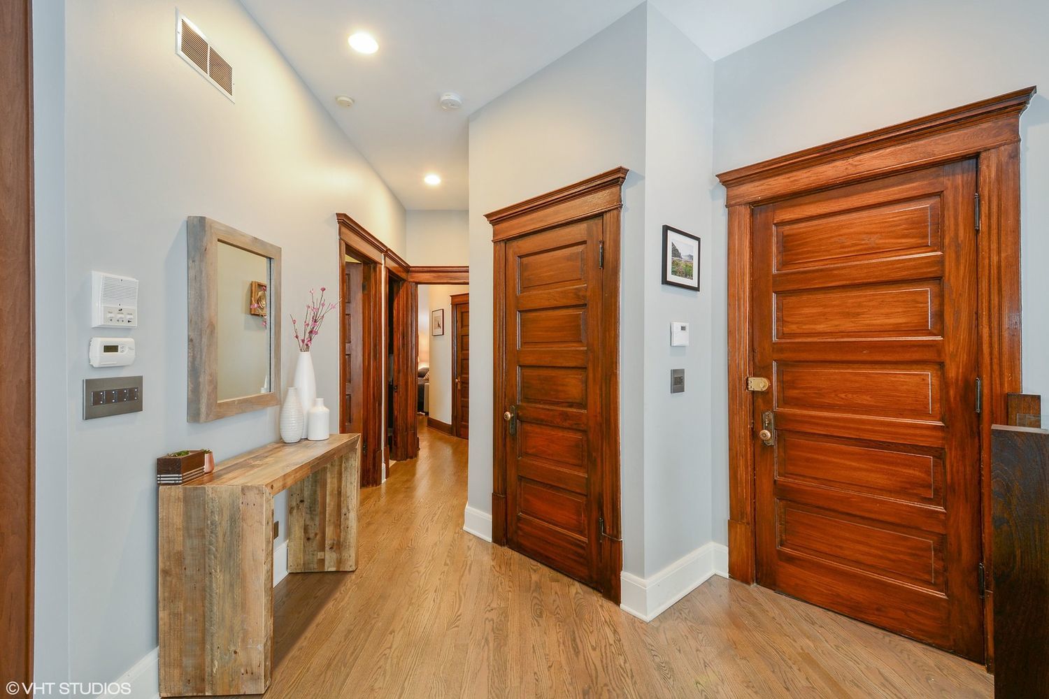 2608 North Dayton Street, Unit 1S Chicago, IL 60614 - Photo 7 of 17 a view of walk in closet