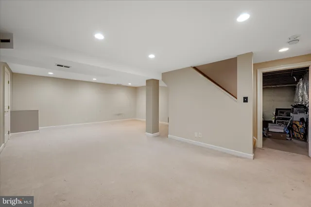 $1,000,000 | 15466 Meherrin Drive, Centreville, VA 20120