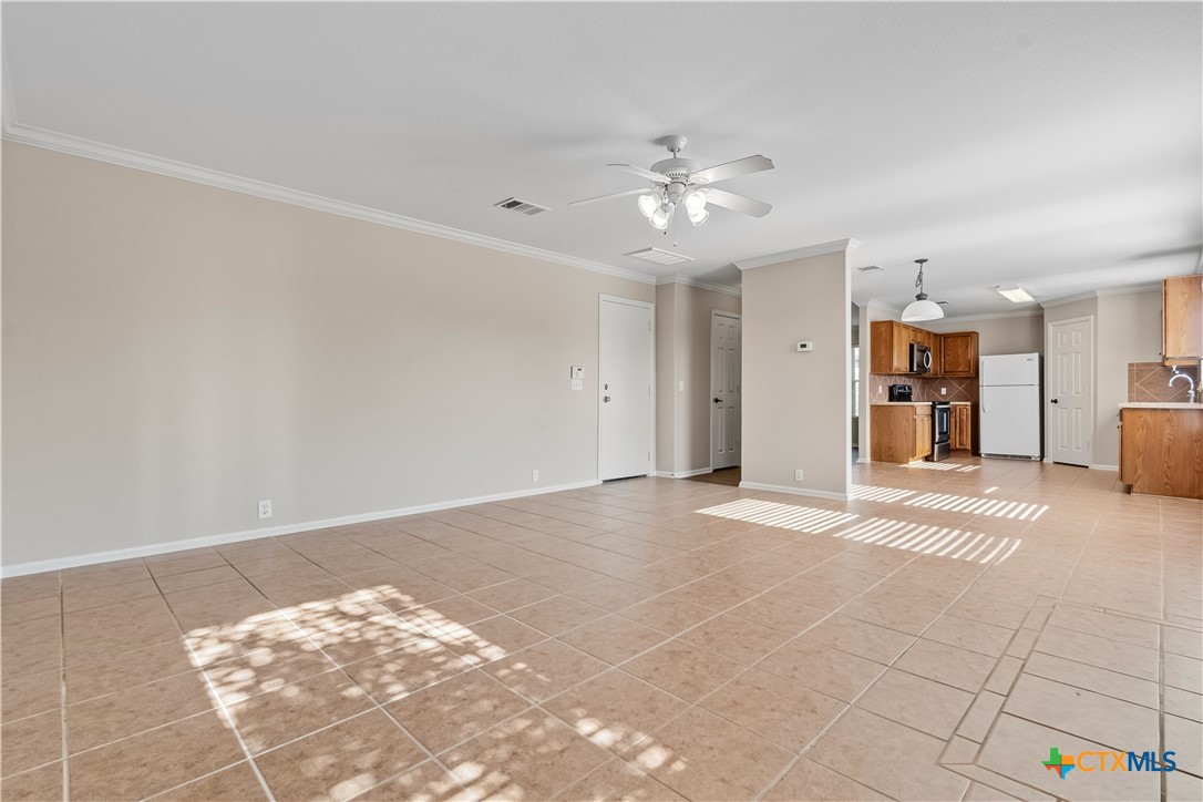 172 Coreopsis Cove Kyle, TX 78640 - Photo 14 of 33 a view of a livingroom with a furniture