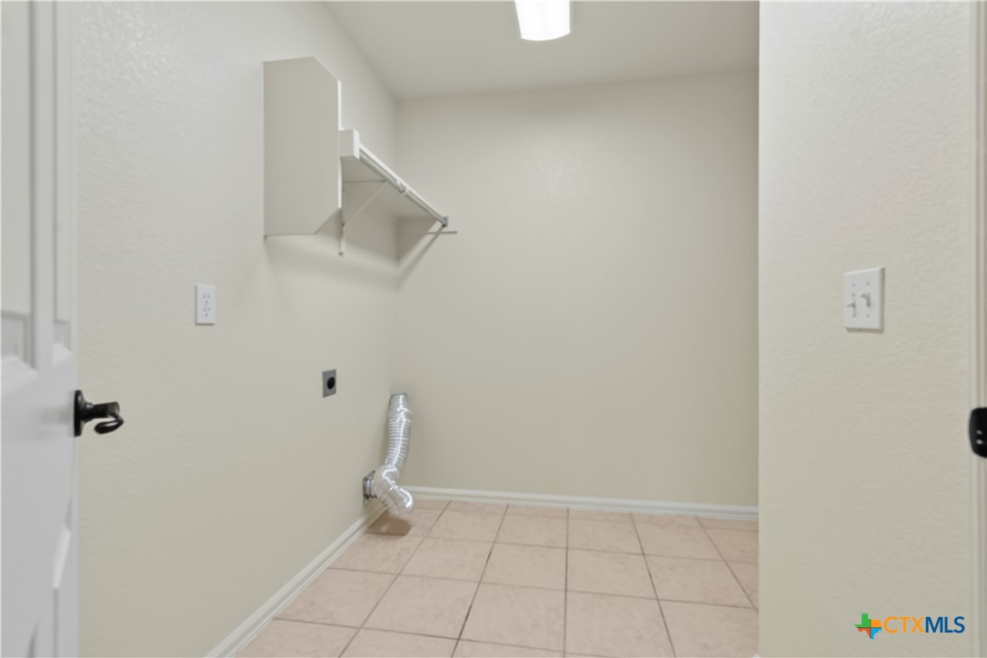 172 Coreopsis Cove Kyle, TX 78640 - Photo 29 of 33 a view of an empty room