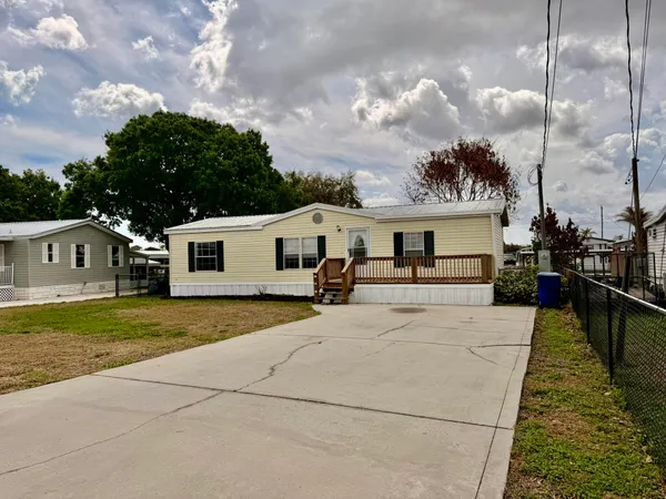 $185,000 | 1088 Peach Street, Okeechobee, FL 34974