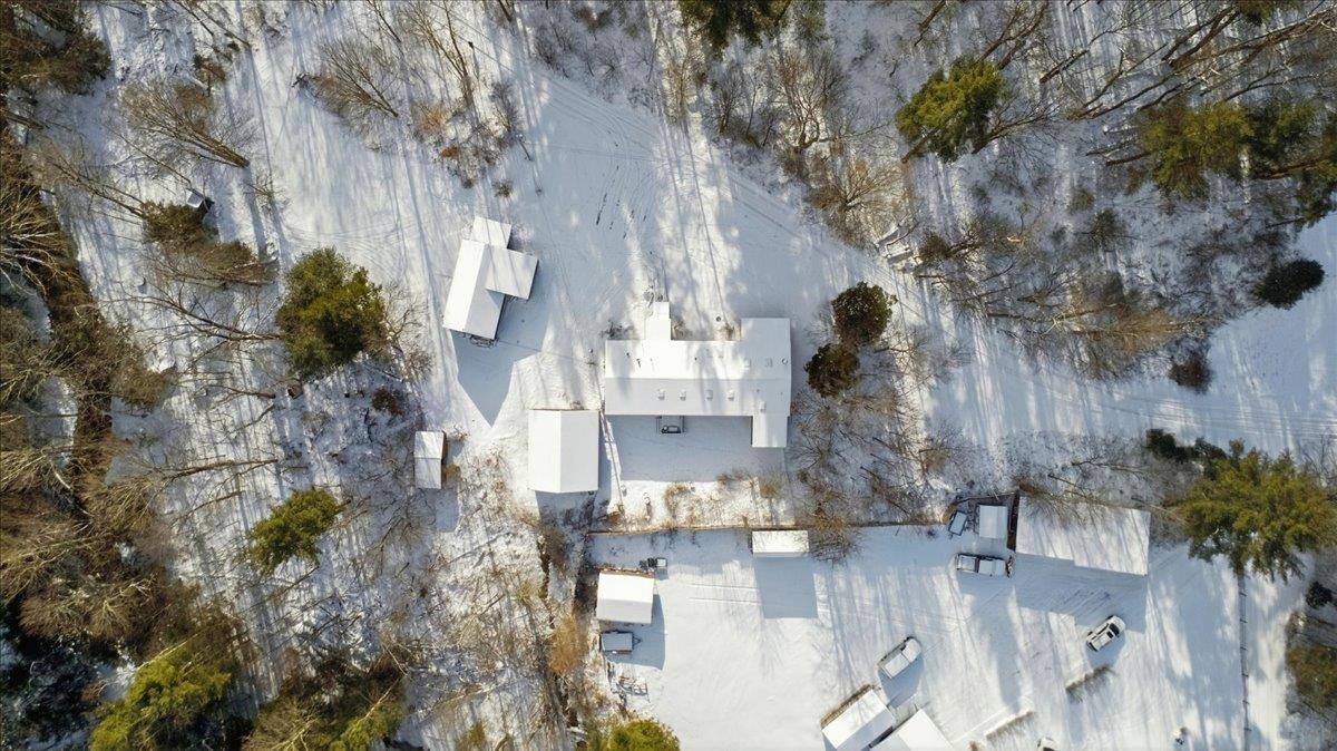 109 Watershed Road Pownal, VT 05201 - Photo 3 of 36