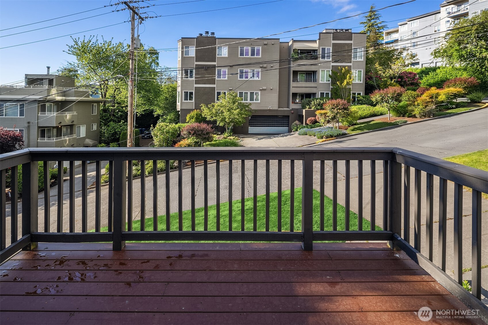 1307 West Boston Street Seattle, WA 98119 - Photo 27 of 30