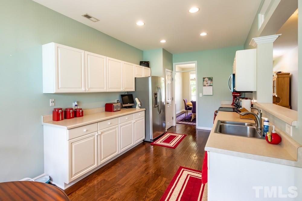 7842 Braefield Drive Raleigh, NC 27616 - Photo 5 of 30 Gallery Image 5
